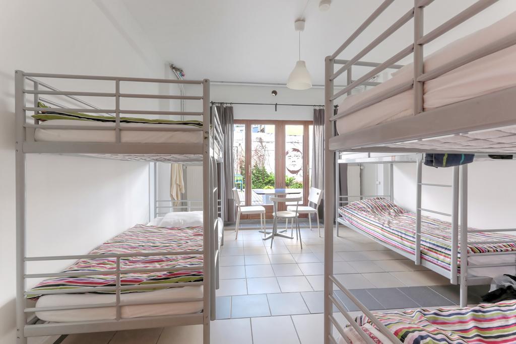 Brussels Hello Hostel Koekelberg Δωμάτιο φωτογραφία